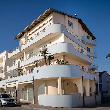 Ferrari Apartments Levante Caorle Exterior photo
